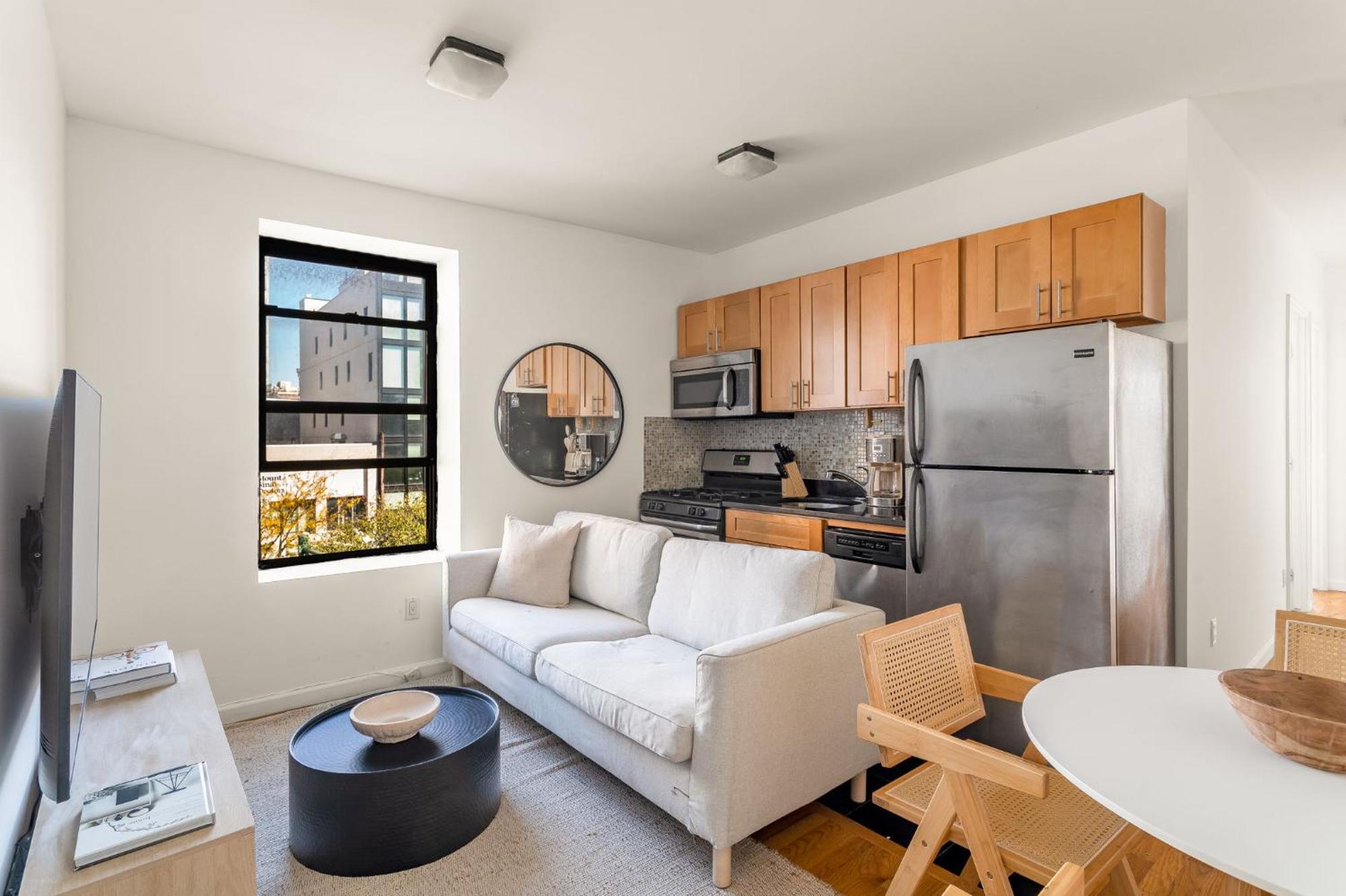Chic & Trendy 3bd 1bath Escape In The Lower East Side